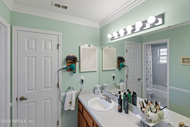 967 W MISTY MOUNTAIN Drive, Jacksonville, FL 32225