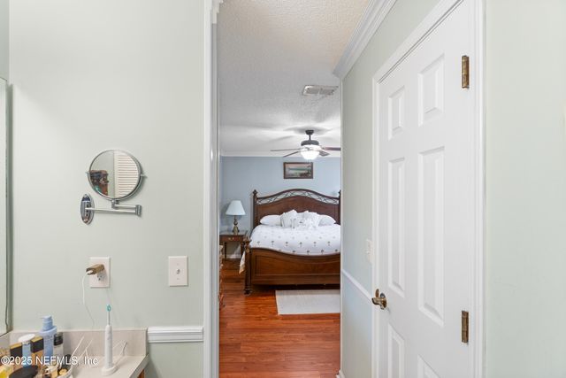 967 W MISTY MOUNTAIN Drive, Jacksonville, FL 32225