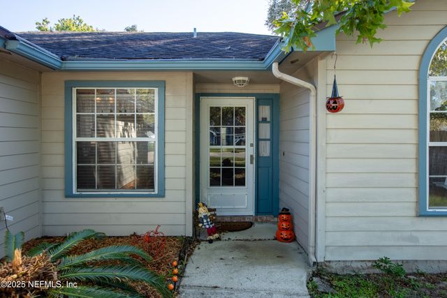 967 W MISTY MOUNTAIN Drive, Jacksonville, FL 32225