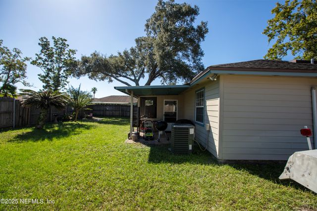 967 W MISTY MOUNTAIN Drive, Jacksonville, FL 32225