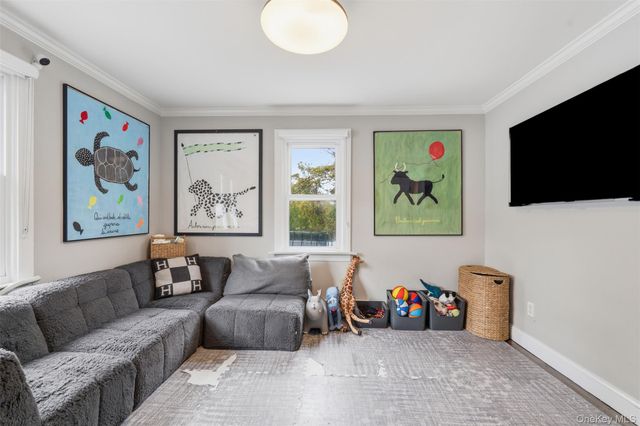 20 Shelley Avenue, Hartsdale, NY 10530