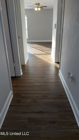 924 S College Street, Brandon, MS 39042