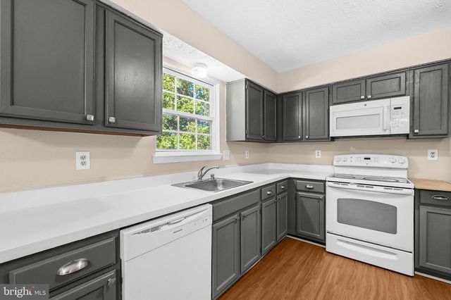 4004 HOBART CT, Springdale, MD 20774