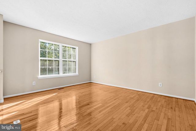 4004 HOBART CT, Springdale, MD 20774