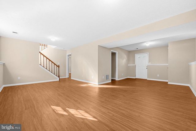 4004 HOBART CT, Springdale, MD 20774