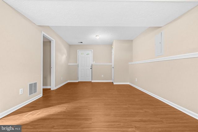 4004 HOBART CT, Springdale, MD 20774
