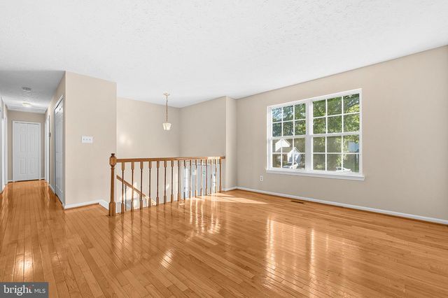 4004 HOBART CT, Springdale, MD 20774