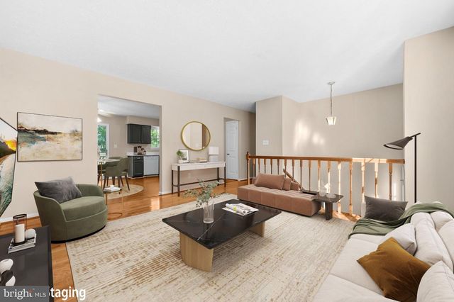 4004 HOBART CT, Springdale, MD 20774