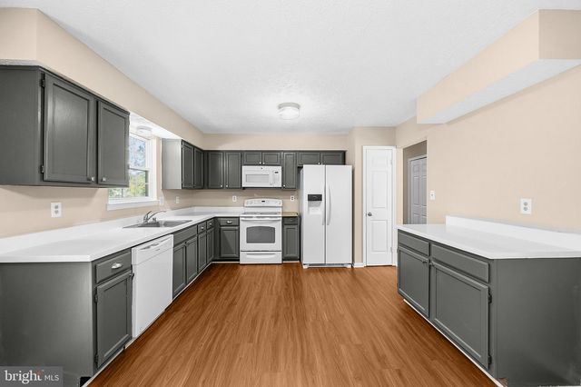 4004 HOBART CT, Springdale, MD 20774