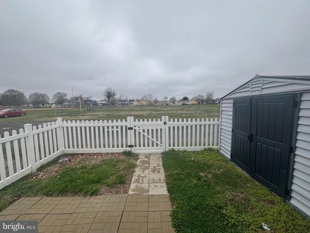 422 HULME ST, Burlington, NJ 08016