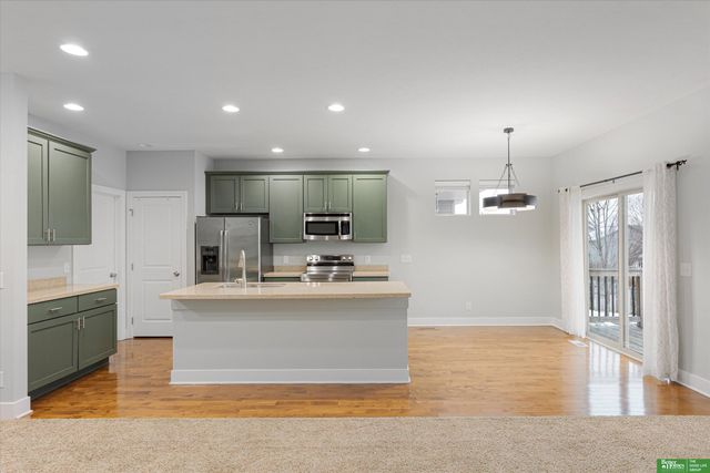 7734 S 162 Street, Omaha, NE 68136