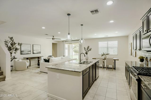 538 W TALLULA Trail, San Tan Valley, AZ 85140