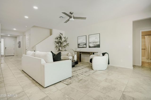 538 W TALLULA Trail, San Tan Valley, AZ 85140