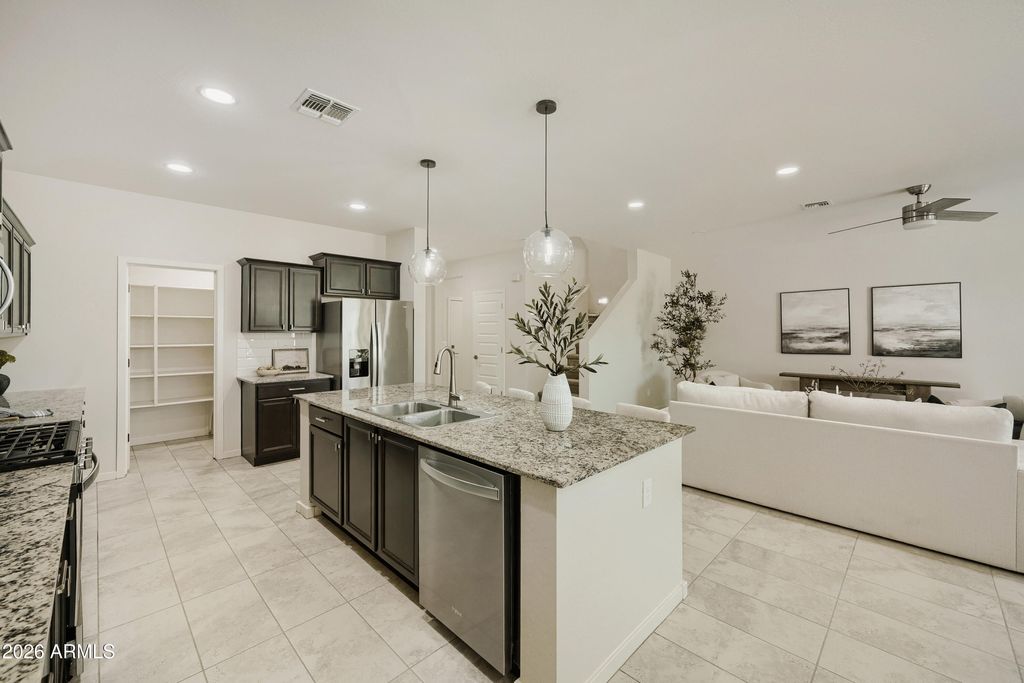 538 W TALLULA Trail, San Tan Valley, AZ 85140 — photo 4