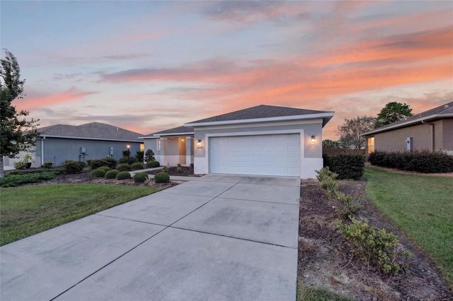 10589 SW 90TH STREET ROAD, Ocala, FL 34481