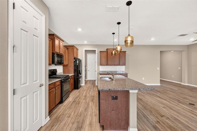 10589 SW 90TH STREET ROAD, Ocala, FL 34481