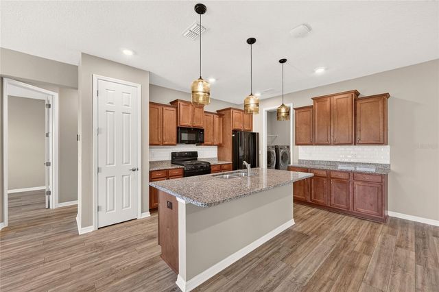 10589 SW 90TH STREET ROAD, Ocala, FL 34481
