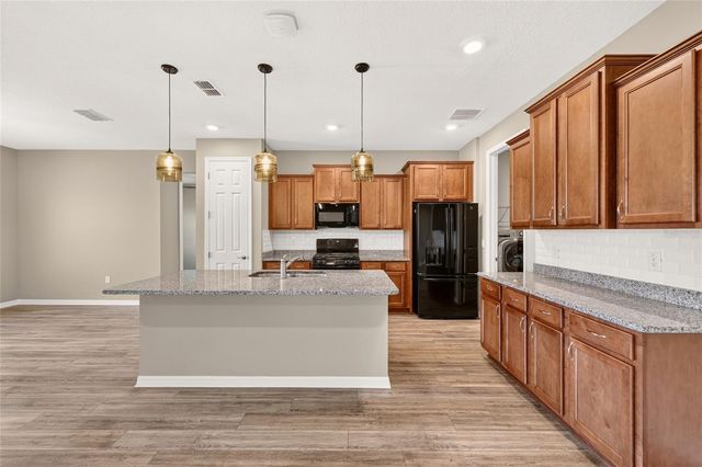 10589 SW 90TH STREET ROAD, Ocala, FL 34481