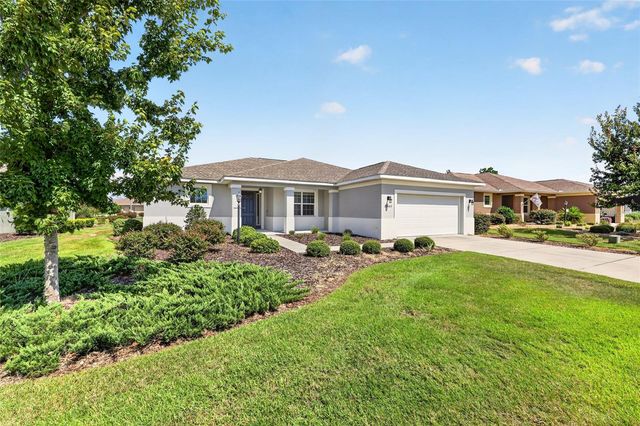 10589 SW 90TH STREET ROAD, Ocala, FL 34481