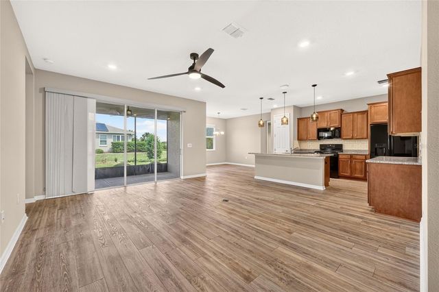 10589 SW 90TH STREET ROAD, Ocala, FL 34481