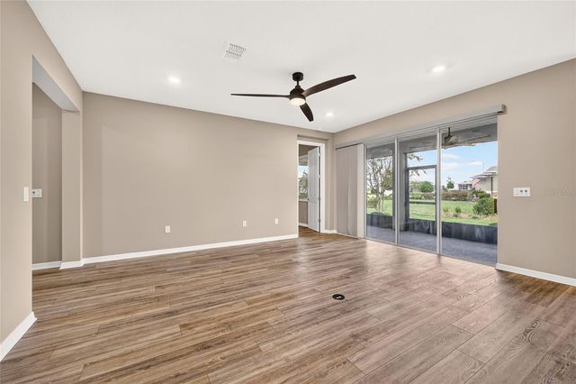 10589 SW 90TH STREET ROAD, Ocala, FL 34481