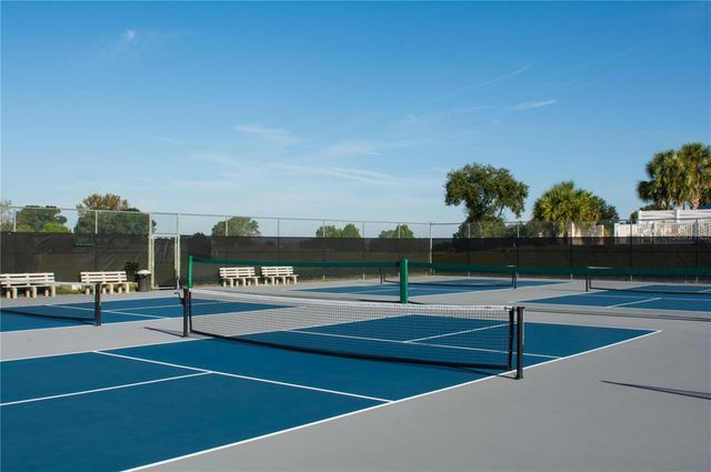 10589 SW 90TH STREET ROAD, Ocala, FL 34481