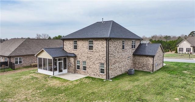 2826 Fallin Court, High Point, NC 27262