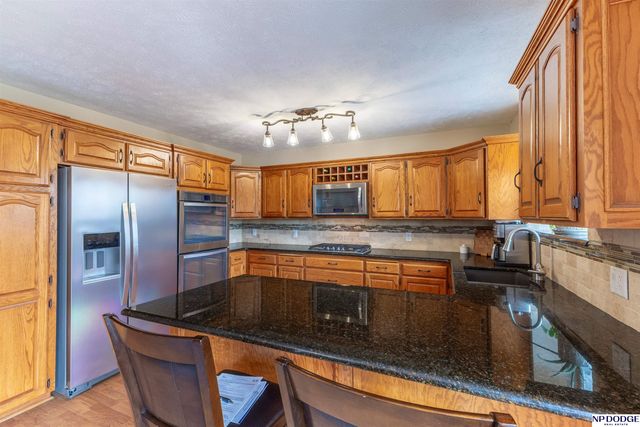 1501 N 211th Street, Omaha, NE 68022