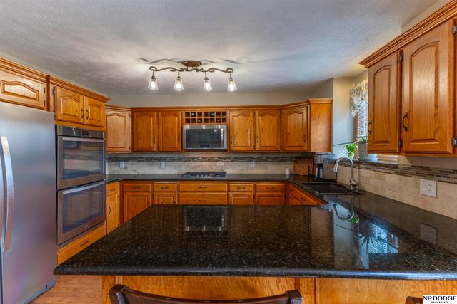 1501 N 211th Street, Omaha, NE 68022