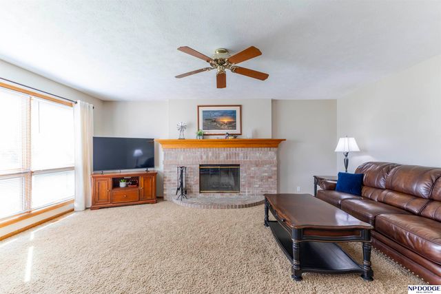 1501 N 211th Street, Omaha, NE 68022