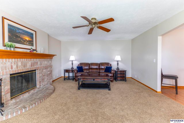 1501 N 211th Street, Omaha, NE 68022