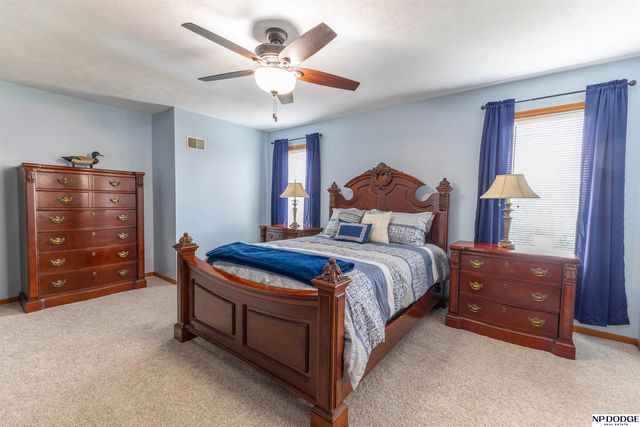 1501 N 211th Street, Omaha, NE 68022