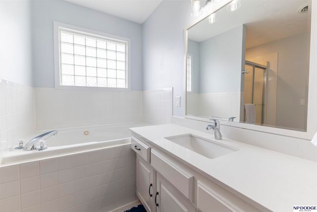 1501 N 211th Street, Omaha, NE 68022