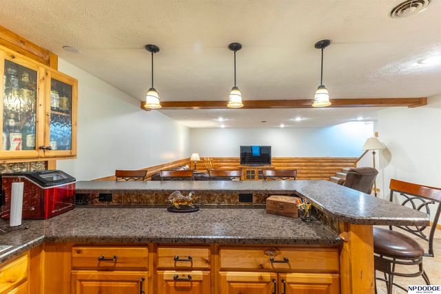 1501 N 211th Street, Omaha, NE 68022