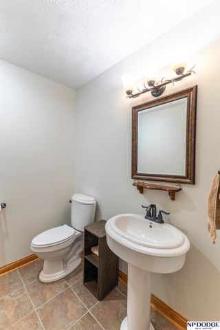 1501 N 211th Street, Omaha, NE 68022