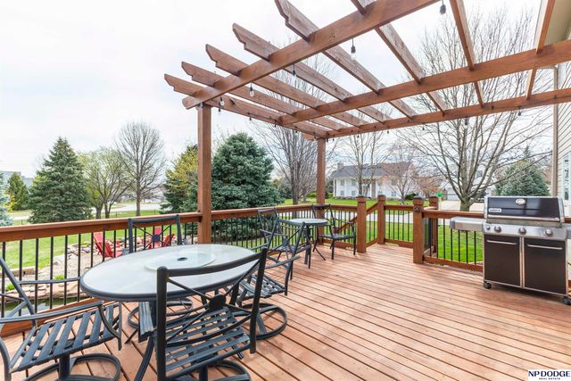 1501 N 211th Street, Omaha, NE 68022