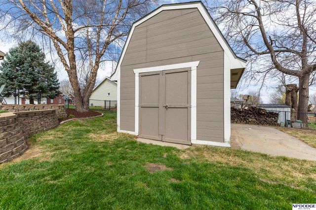 1501 N 211th Street, Omaha, NE 68022