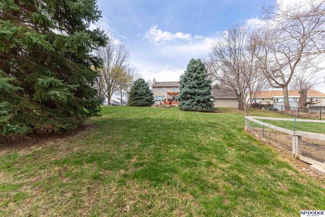 1501 N 211th Street, Omaha, NE 68022