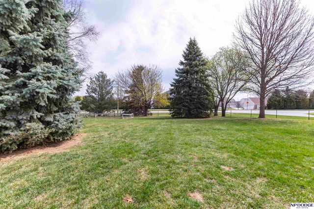 1501 N 211th Street, Omaha, NE 68022