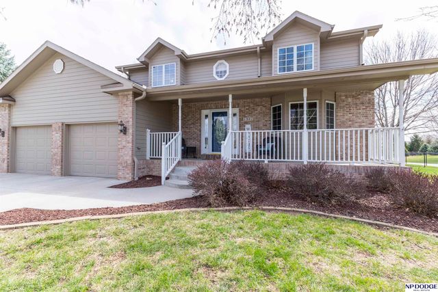 1501 N 211th Street, Omaha, NE 68022