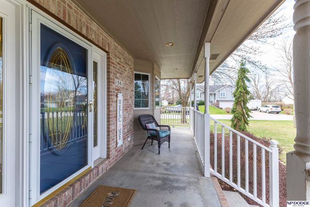 1501 N 211th Street, Omaha, NE 68022