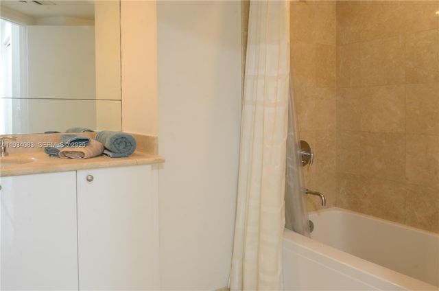 901 Brickell Key Blvd 705, Miami, FL 33131