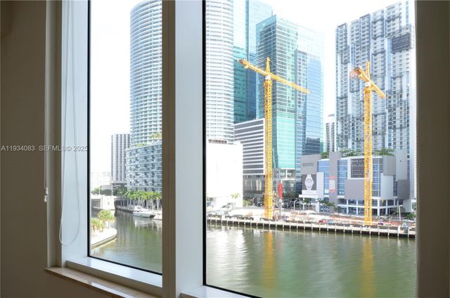 901 Brickell Key Blvd 705, Miami, FL 33131