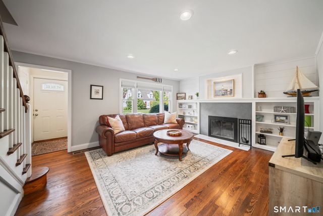 51 Home Place, Branford, CT 06405
