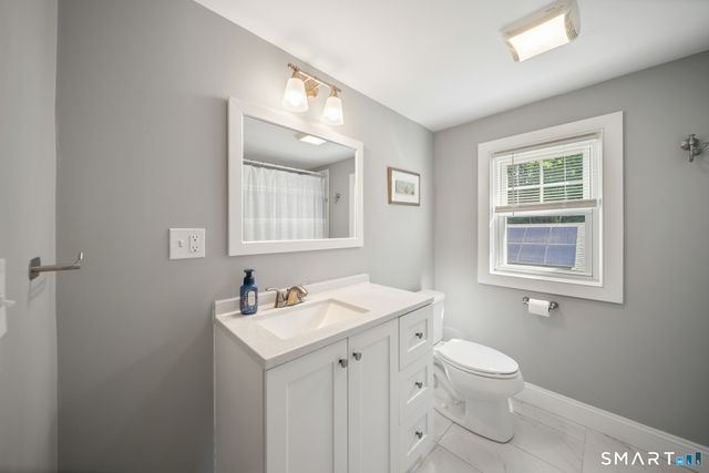 51 Home Place, Branford, CT 06405