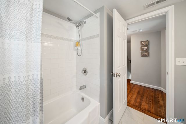 51 Home Place, Branford, CT 06405