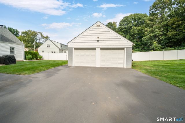 51 Home Place, Branford, CT 06405
