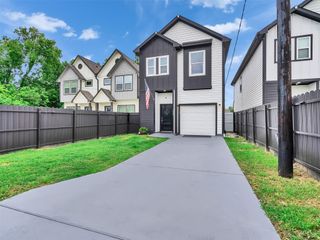 7923 Bonaire Street, Houston, TX 77028