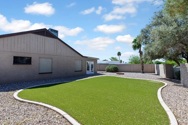 905 E BLUEFIELD Avenue, Phoenix, AZ 85022