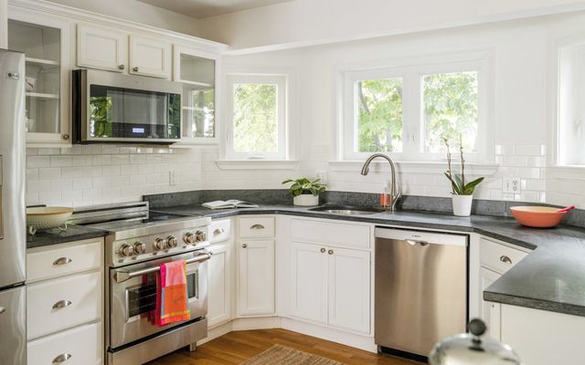 6 Rollins Court 6, Cambridge, MA 02139